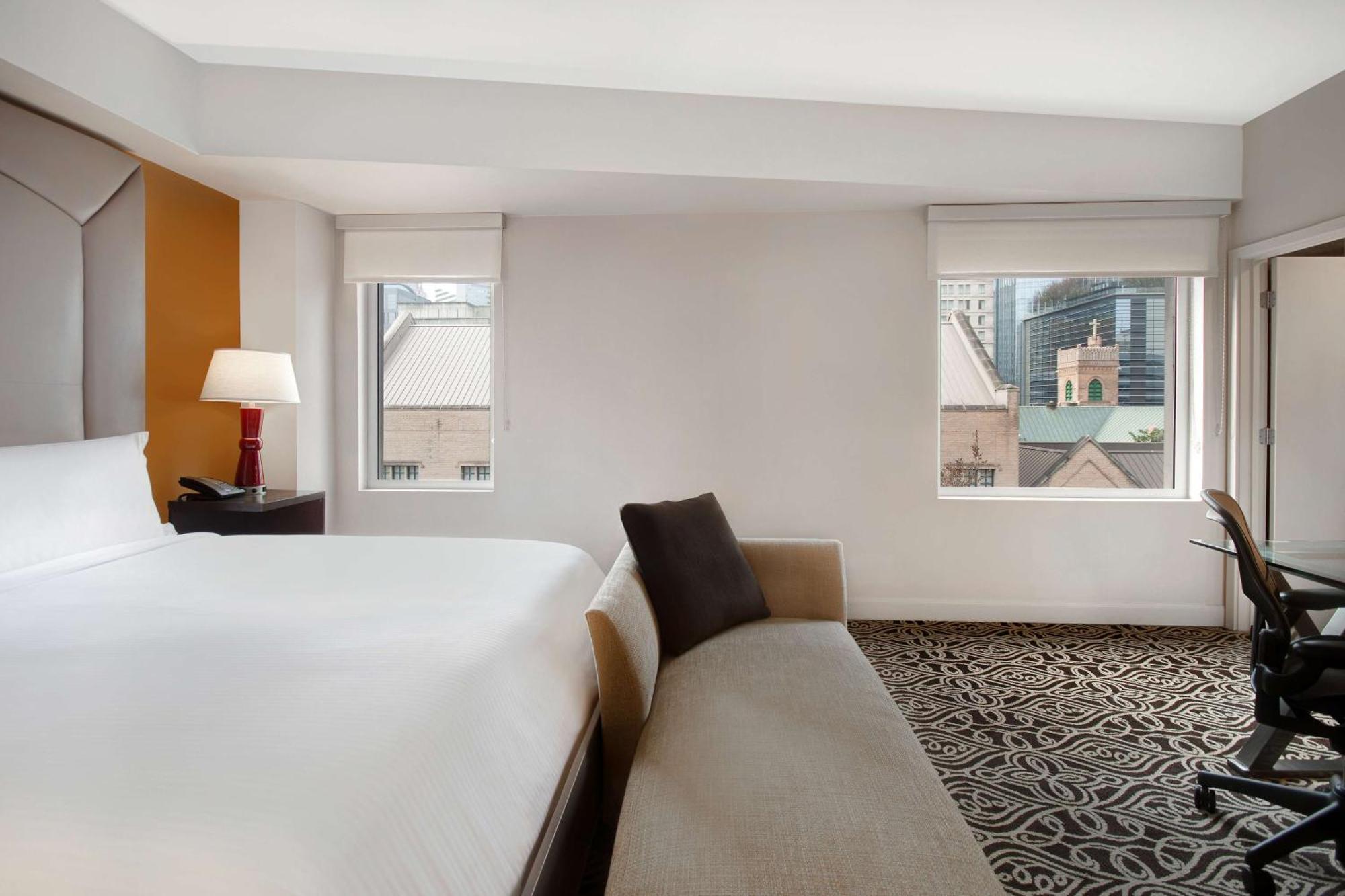 The Sam Houston Hotel, Curio Collection By Hilton Exterior photo